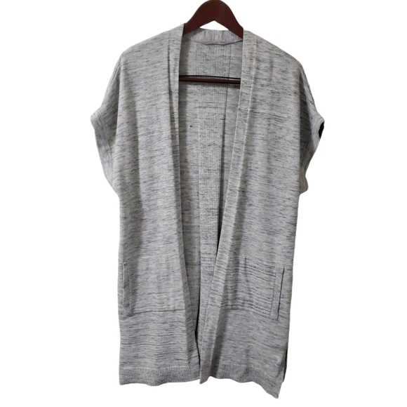Athleta Sweaters - Athleta Open Front Wrap Short Sleeve Cardigan Gray Small Pockets Transitional
